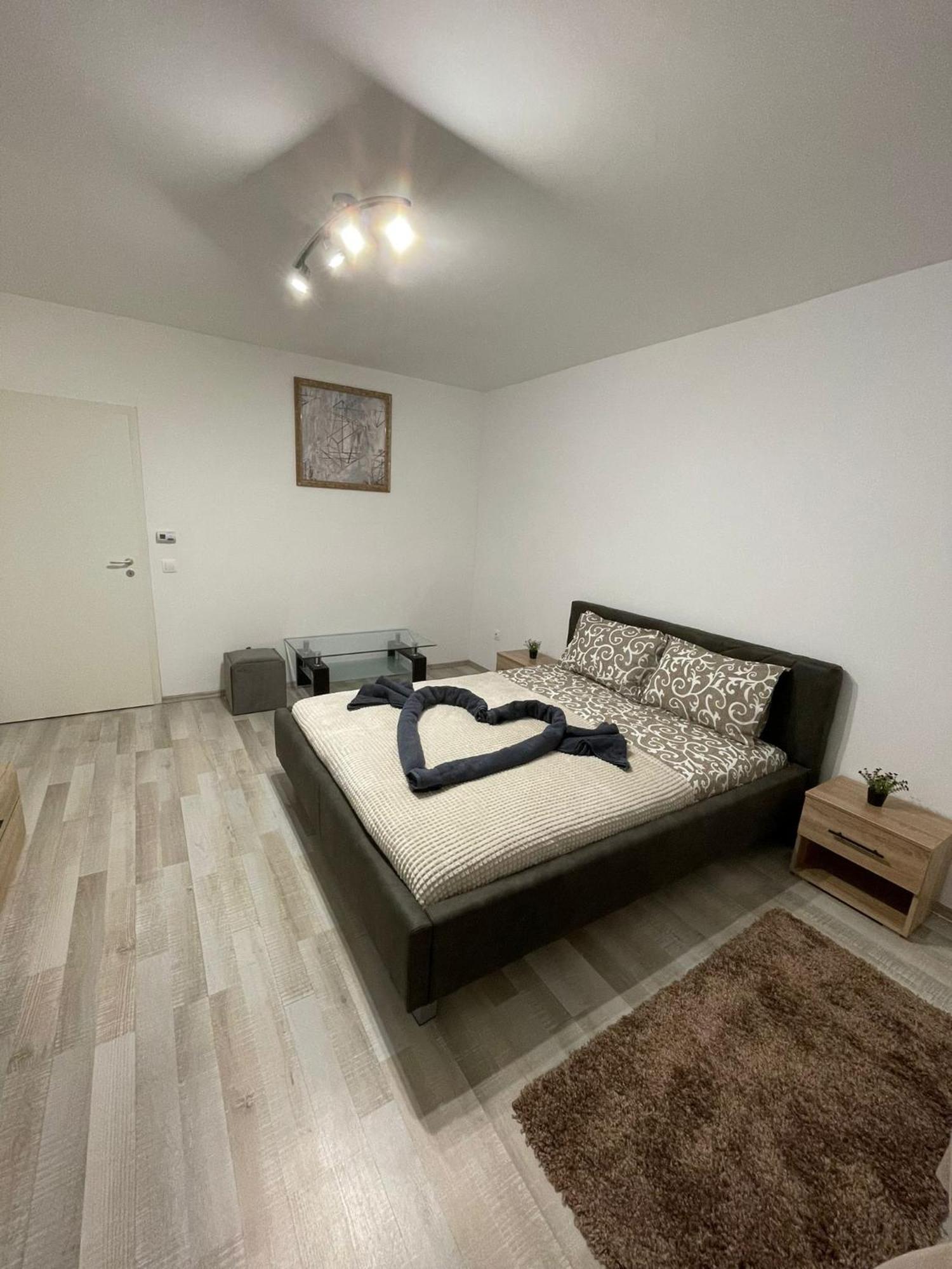 Ddm Residence Braşov Exteriör bild